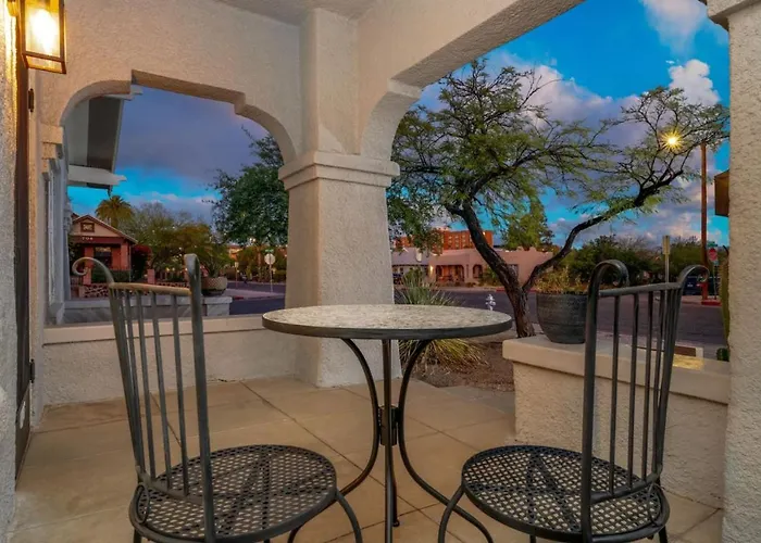 Charmer, 3 Blocks From U Of A, 1 Bedroom 1 Ba, Sleep 3 * Tucson