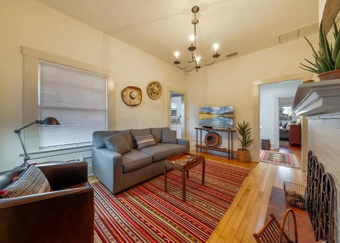 Charmer, 3 Blocks From U Of A, 1 Bedroom 1 Ba, Sleep 3 Tucson