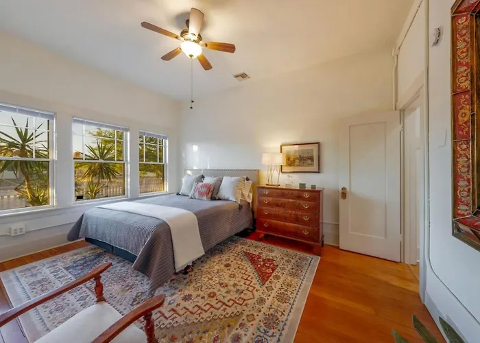 Charmer, 3 Blocks From U Of A, 1 Bedroom 1 Ba, Sleep 3 * Tucson