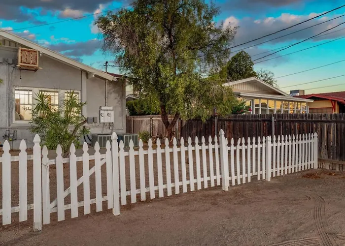 Charmer, 3 Blocks From U Of A, 1 Bedroom 1 Ba, Sleep 3 Tucson